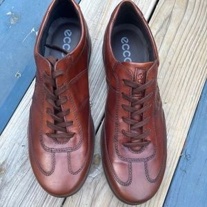 Never Worn - Ecco Pacer Cognac Mens size 9-9.5